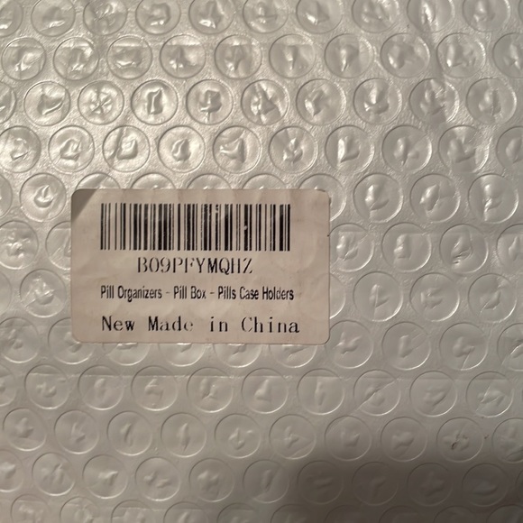 Pill containers by day,  7 days ,   morning, mid day and night compartments! - Picture 7 of 8